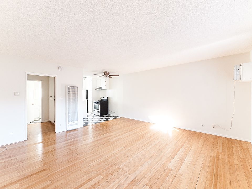 1st image of 723 N Gramercy Pl APT 16