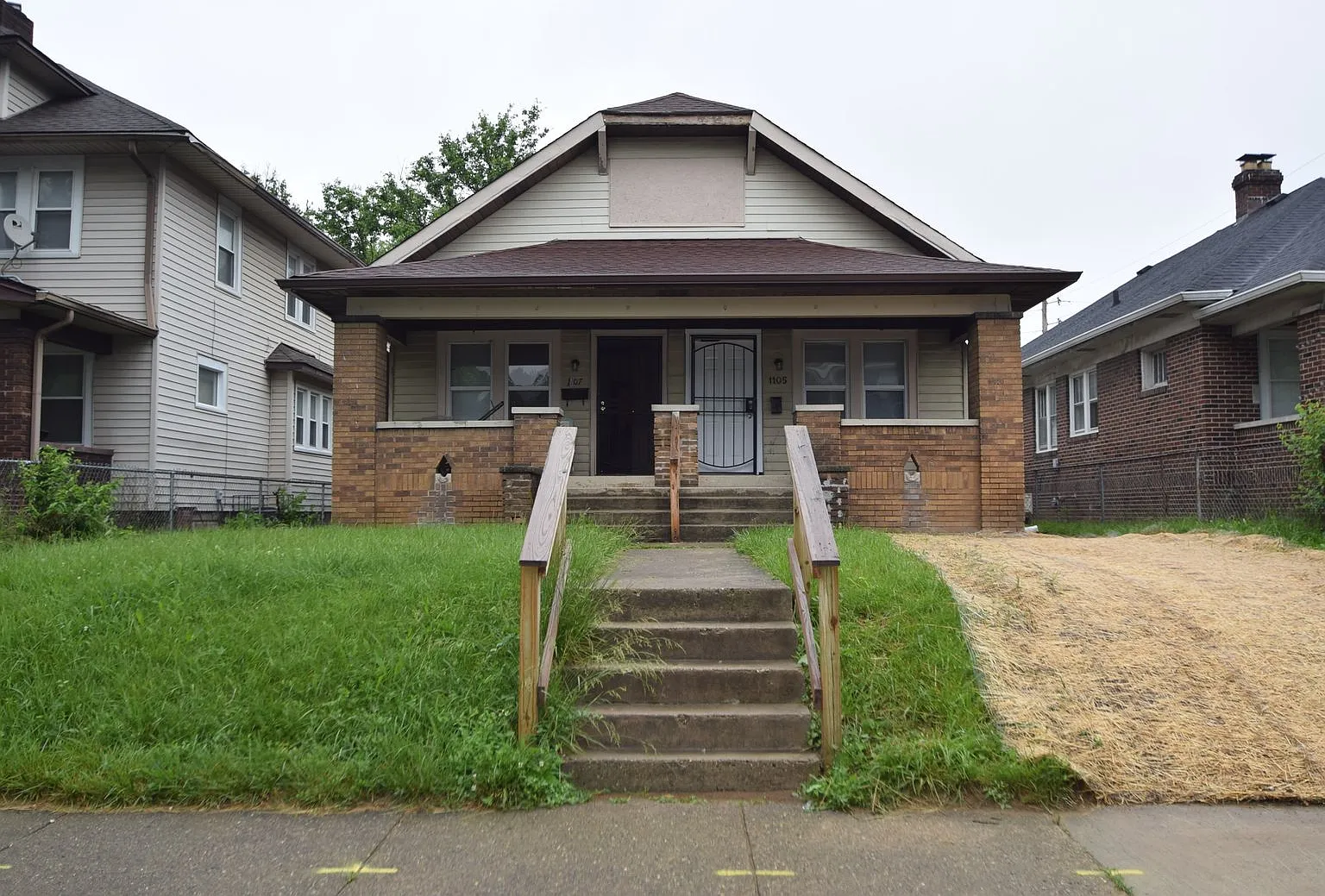2 bed, 900 sqft, $975 — Photo 1