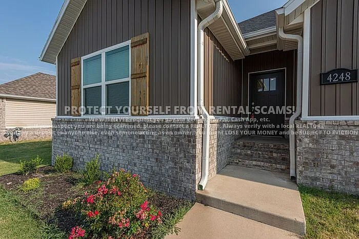 4248 Cactus Pl — Photo 2