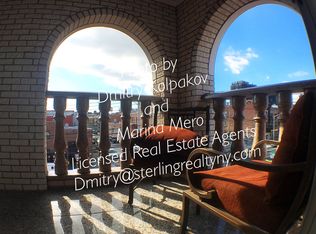 3369 10th St, Long Island City, NY 11106