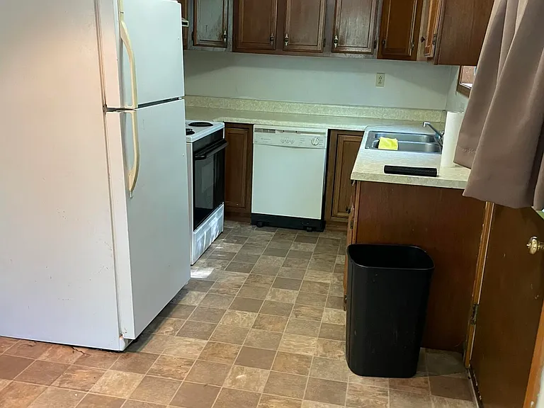 639 E Joseph Rd — Photo 5