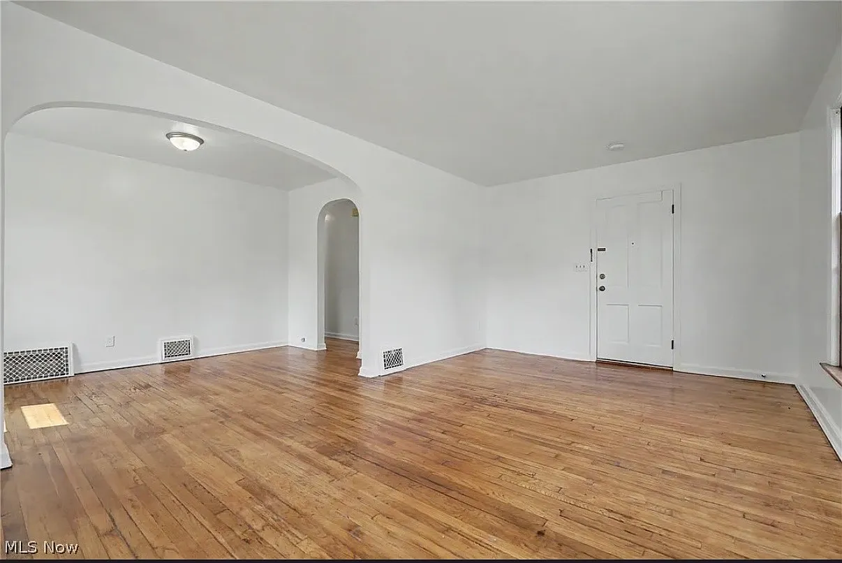 2 bed, $1,300 — Photo 3