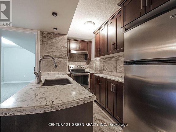 4th image of 2010 Celeste St