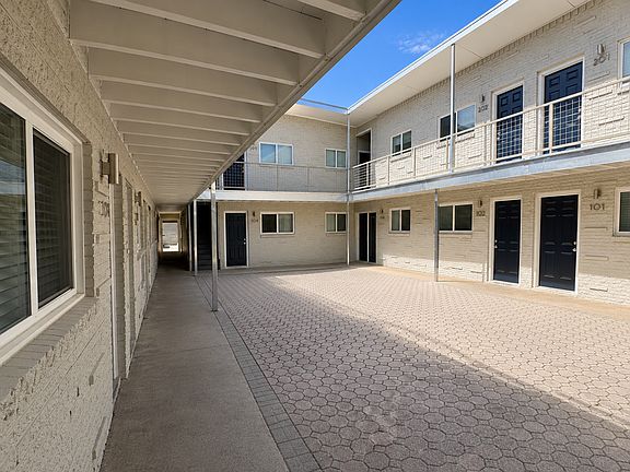 3rd image of 5005 San Jacinto St APT 102