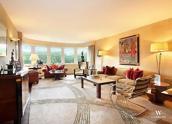 Sold by Warburg | media 17