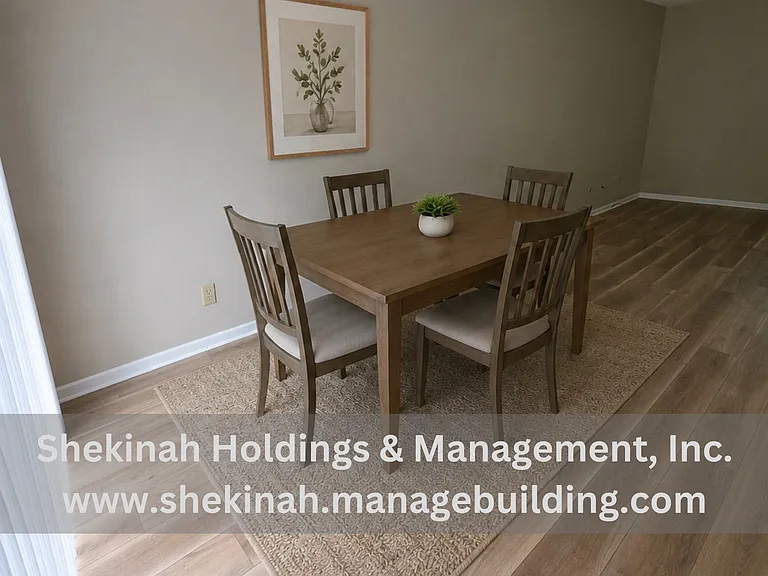 Dining Room (Virtually Staged)