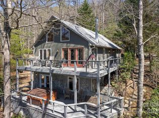 136 Dars Ln, Tuckasegee, NC 28783