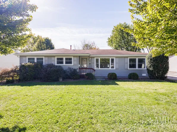 17 Duncan Dr, Bourbonnais, IL 60914