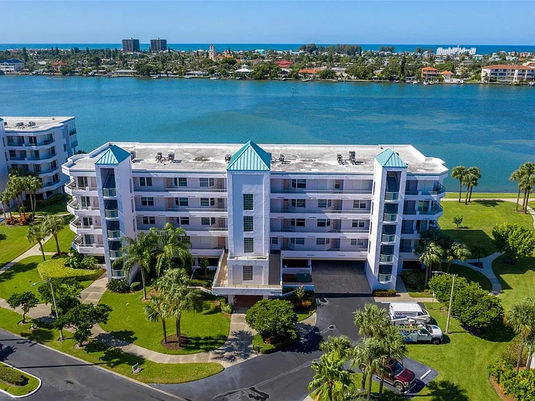 8020 Sailboat Key Blvd S #105 — Photo 15