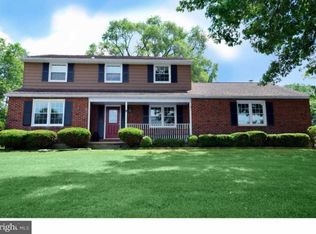 8 Harrisonville Lake Rd, Pilesgrove, NJ 08098