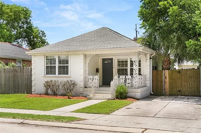 6240 Argonne Blvd — Photo 2