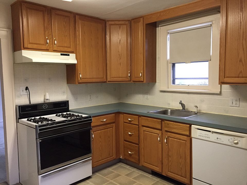 2nd image of 565 Ford Avenue # Fl 1ST
