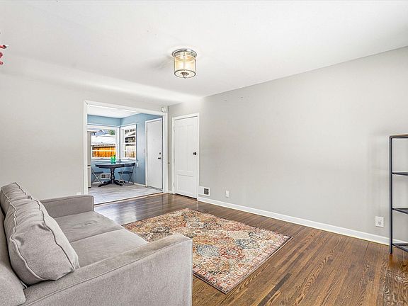 5th image of 2716 2nd Ave S