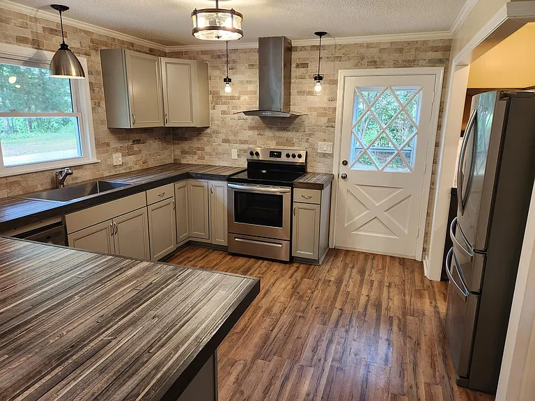 5608 Fallingbrooks Dr — Photo 3