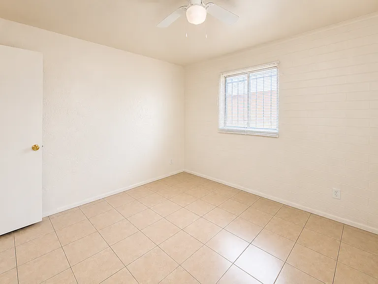 5437 S 14th Way — Photo 12