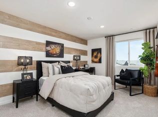 1546 Farmhouse Ln, Clovis, CA 93619