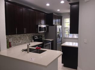 9180 NW 40th St, Sunrise, FL 33351
