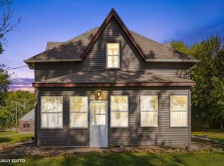 19607 280th St, Parkersburg, IA 50665