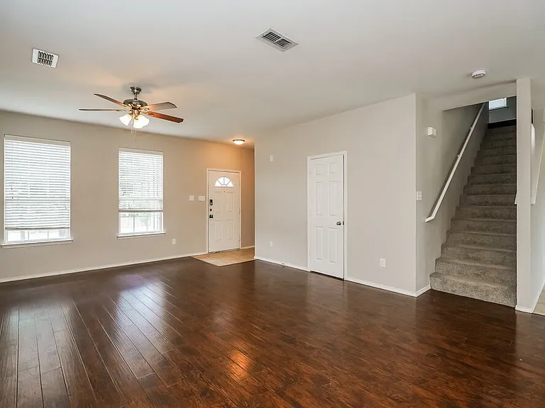 5000 Caraway Dr — Photo 5