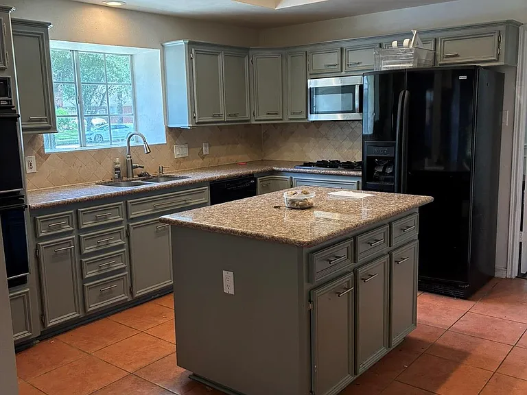 4635 Meadow Green Dr — Photo 5