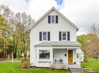 9 E Tomstead Rd, Simsbury, CT 06070