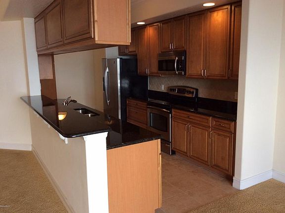 4th image of 3203 S Washington Ave Unit 802
