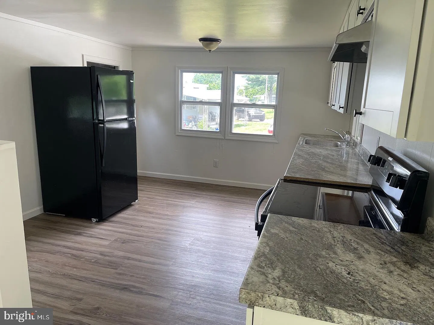 2 bed, 1.0 bath, 720 sqft, $1,150 — Photo 2