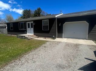 1012 Owosso St, East Tawas, MI 48730