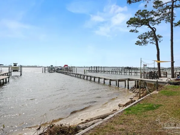 1675 W Highway 98 APT 302, Mary Esther, FL 32569