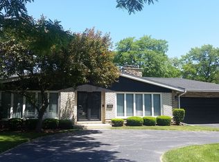 2030 W Touhy Ave, Park Ridge, IL 60068