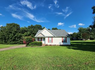 1149 Oak Grove Rd, Goodspring, TN 38460