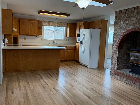 Kitchen/dining area