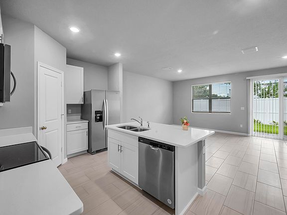 4th image of 308 Salisbury Cir #308