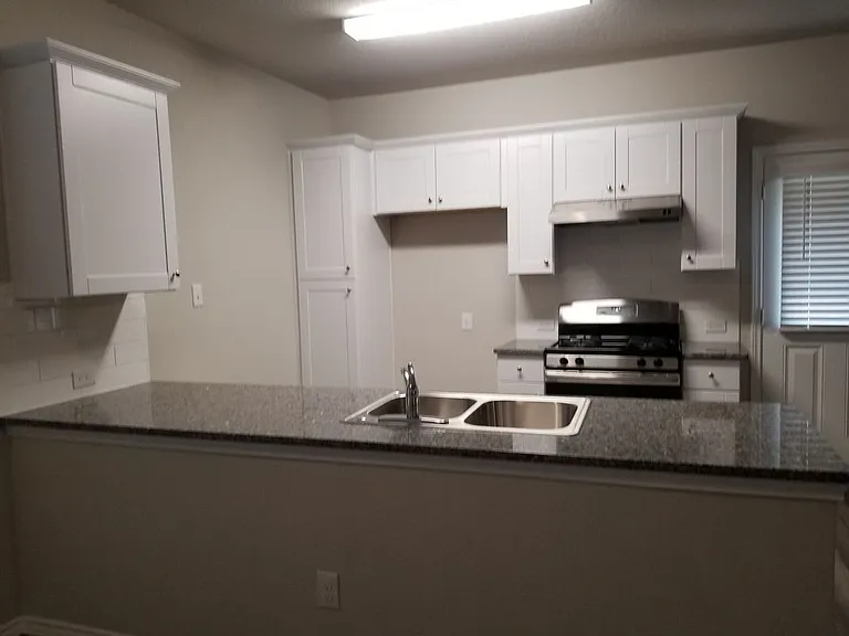 7930 Oak Meadows Bnd — Photo 4
