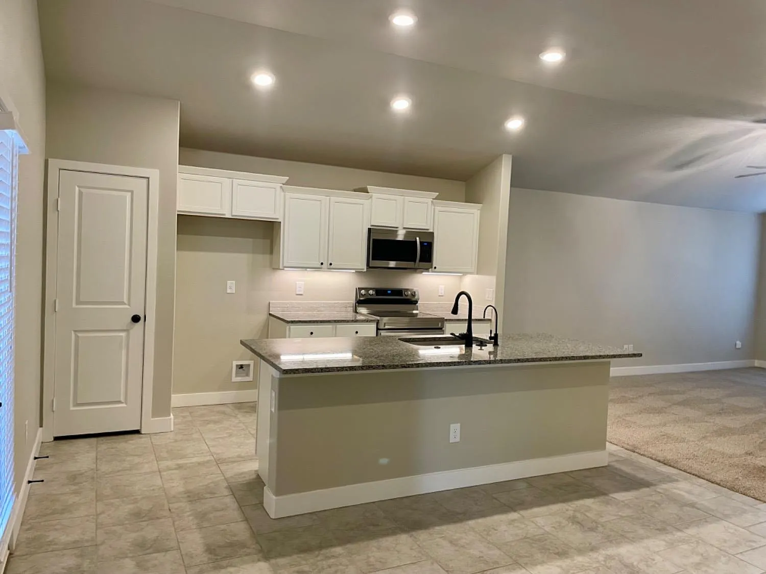 3 bed, 1351 sqft, $1,800 — Photo 3