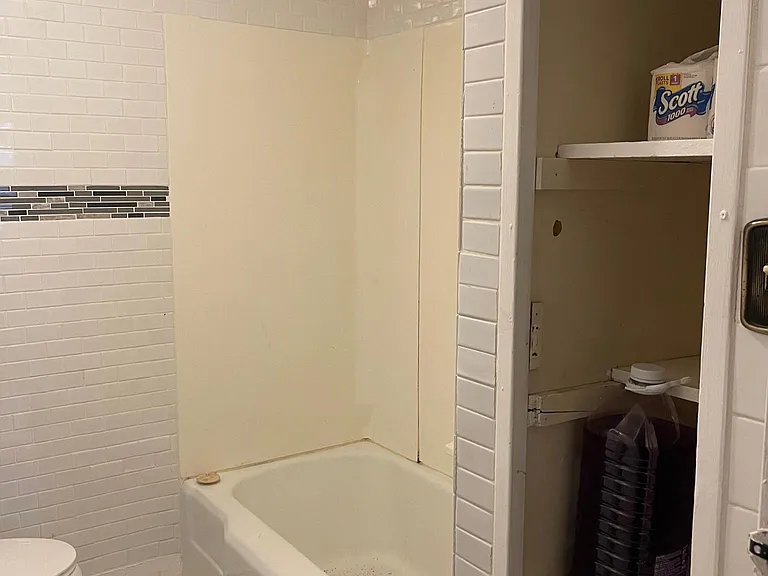 340 State St #1 — Photo 4
