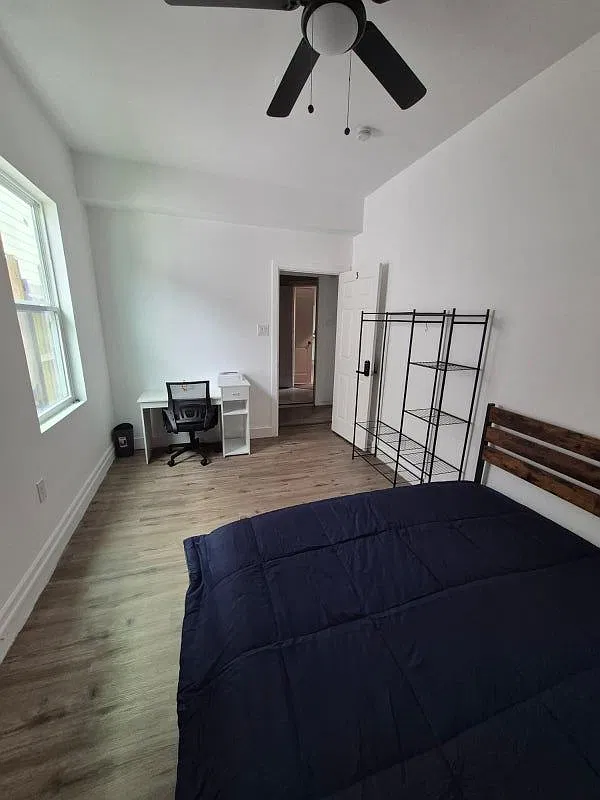 1 bed, 1.0 bath, $700 — Photo 1