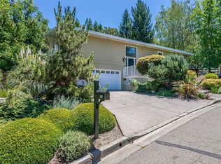 397 Springfield Pl, Moraga, CA 94556
