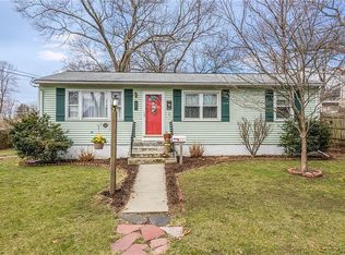 69 Homeland Ave, Warwick, RI 02886