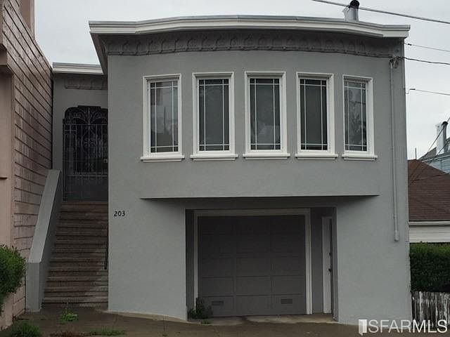 1st image of 203 Holly Park Cir