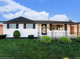 34309 Rosslyn St, Westland, MI 48185