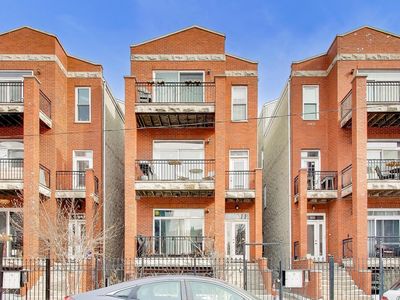 813 N Bishop St #2, Chicago, IL, 60642