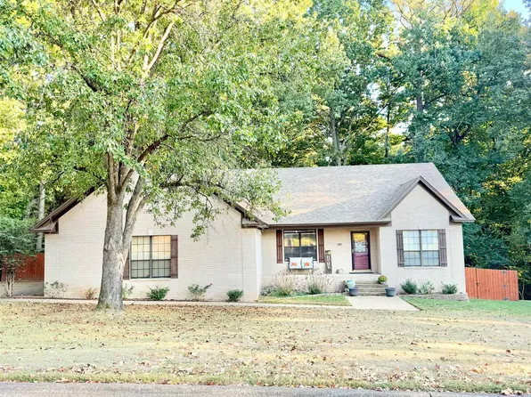 1180 Cambridge Cir, Benton, AR 72019