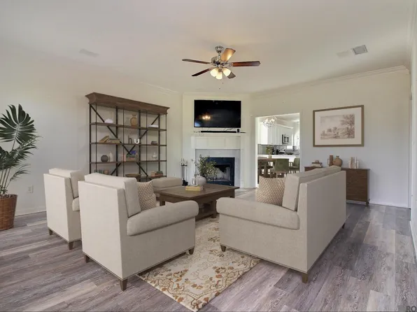 32495 Magnolia Ct, Denham Springs, LA 70706