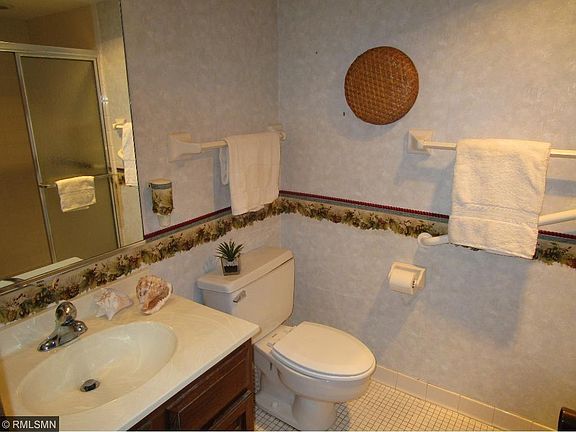 4th image of 7220 York Ave S APT 219