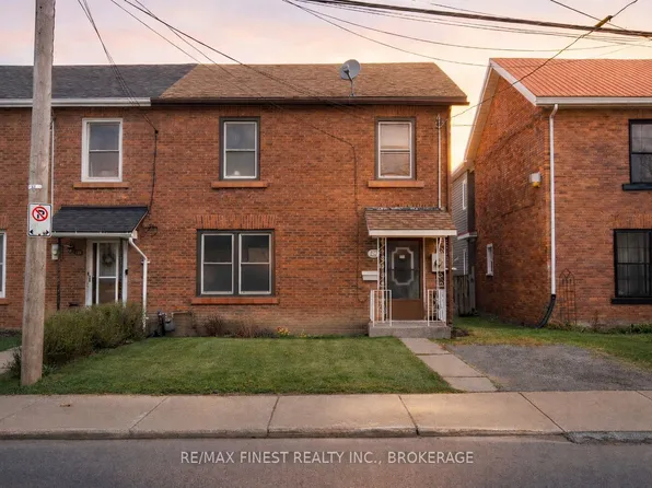 137 Stephen St, Kingston, ON K7K 2C6