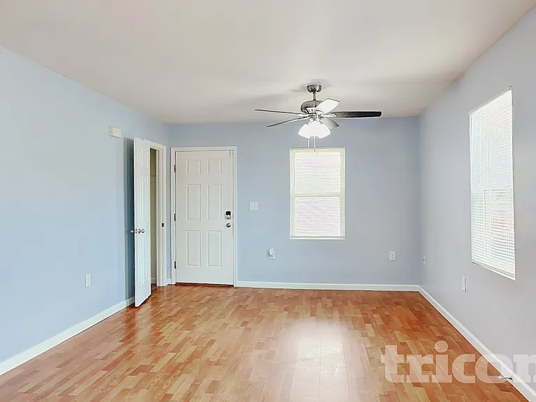 18011 Lynn Ln — Photo 3