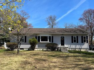 185 Whale Pond Rd, Oakhurst, NJ 07755