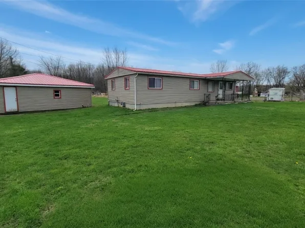 11315 Farmingdale Rd, Dunkirk, NY 14048