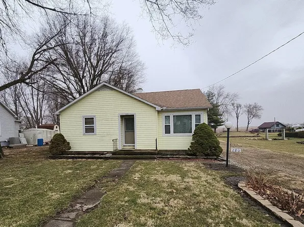 280 E Lockhart St, Niantic, IL 62551